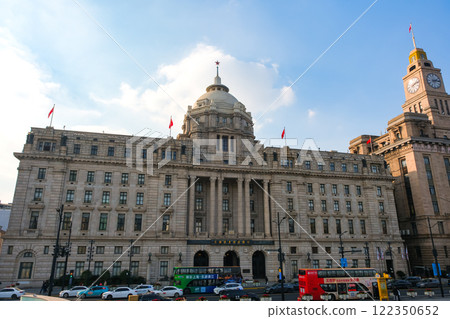 中國上海外灘的復古建築(香港上海銀行大樓) 中國上海外灘的復古建築(香港上海銀行大樓) 122350652