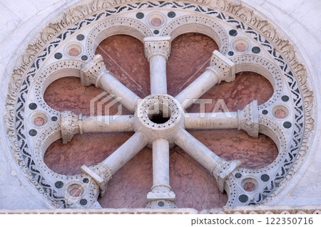 Rosette of the San Michele in Foro Church in Lucca, Italy Rosette of the San Michele in Foro Church in Lucca, Italy 122350716