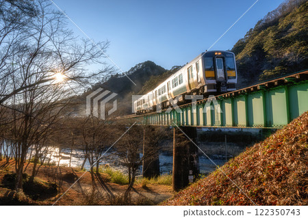 Winter scenery of Yamatsuriyama Park and the Suigun Line 122350743