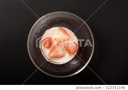 草莓杏仁豆腐 122351148