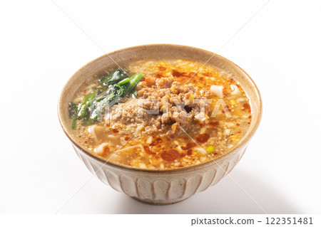 Udon noodles 122351481