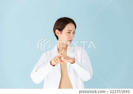 白色的女人 122351642