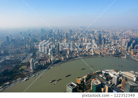 中國上海，從上海市中心的觀景台看到的城市景觀 122352349