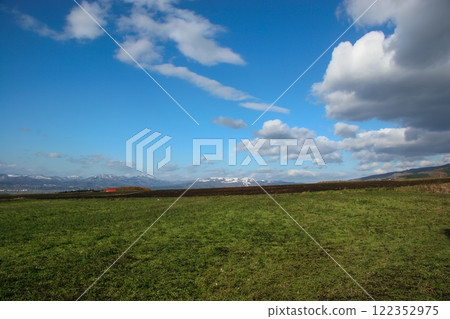 風景與草地 風景與草地 122352975