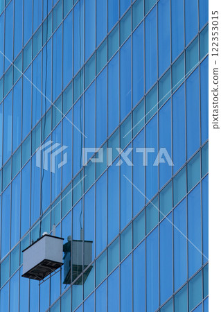 建築玻璃及維護工作 122353015