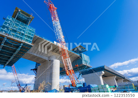 Osaka Prefecture, Yodo River left bank riverbed, Shin-Meishin Expressway Yodo River Bridge under construction, cantilever construction method Osaka Prefecture, Yodo River left bank riverbed, Shin-Meishin Expressway Yodo River Bridge under construction, cantilever construction method 122353550