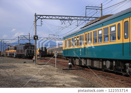 桑義鐵道101系列車（原西武401系）抵達懷舊車站_2024年12月13日拍攝 122353714