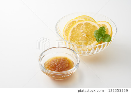 Lemon jam made with cane sugar Image 122355339