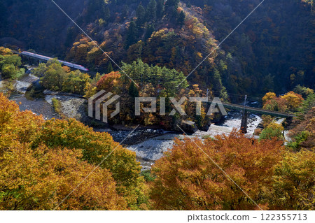 秋葉下田澤湖線上奔跑的小町 秋葉下田澤湖線上奔跑的小町 122355713