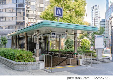 大阪市中央區千波中央一丁目, Osaka Metro（地下鐵）堺筋本町站 15 號出口 122357849