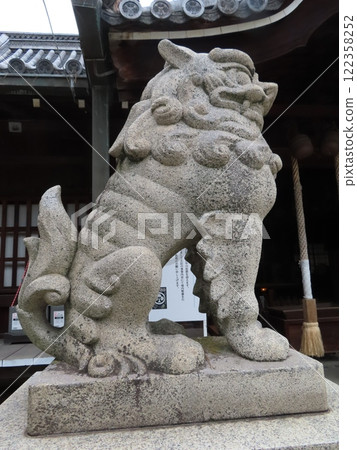 高砂神社，兵庫縣高砂市，以相生鬆而聞名，這是高砂能樂和能樂歌曲的背景之一，還有守護犬 122358252