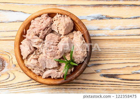 Canned tuna in bowl photography . Top view 122358475