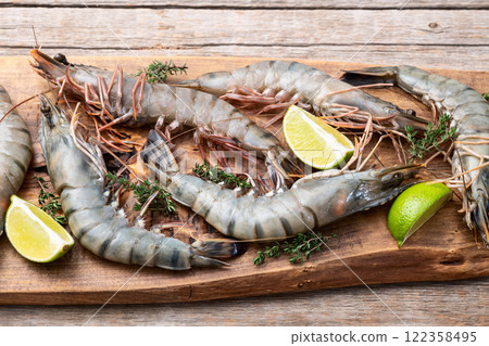 Raw big tiger ( king ) shrimps photography . Top view Raw big tiger ( king ) shrimps photography . Top view 122358495