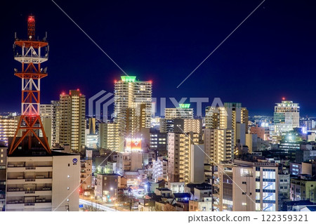 豐橋市,從豐橋市役所展望大廳(豐橋站方向)看到的夜景 豐橋市,從豐橋市役所展望大廳(豐橋站方向)看到的夜景 122359321