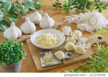 磨碎的大蒜圖像 122359399