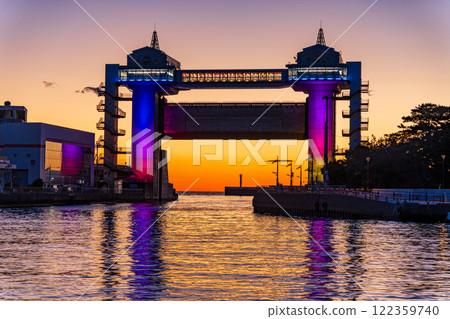 [Shizuoka Prefecture] The newly renovated Numazu City large observation water gate, Viewo, is now illuminated with LED lights 122359740