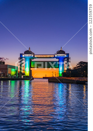 [Shizuoka Prefecture] The newly renovated Numazu City large observation water gate, Viewo, is now illuminated with LED lights 122359759