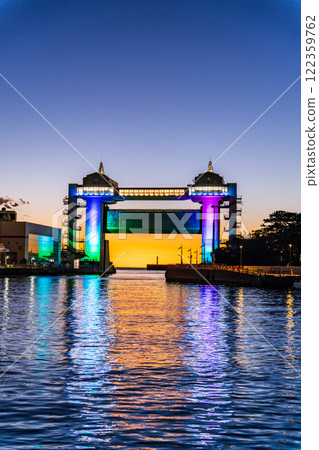 [Shizuoka Prefecture] The newly renovated Numazu City large observation water gate, Viewo, is now illuminated with LED lights 122359762