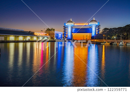[Shizuoka Prefecture] The newly renovated Numazu City large observation water gate, Viewo, is now illuminated with LED lights 122359771
