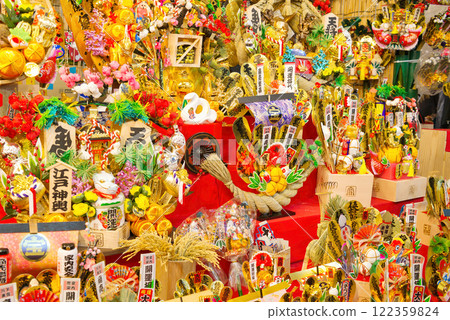 鳥之市、耙子、生意興隆、色彩鮮豔、家庭平安、神社、日本、年末、豪華新年 122359824