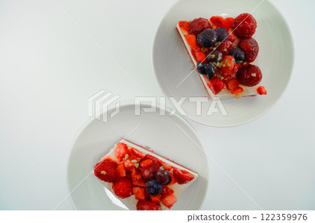 水果提拉米甦的形象(白底) 水果提拉米甦的形象(白底) 122359976