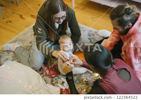 Creating Joyful Family Moments with the Baby During Special and Festive Gatherings 122364522