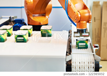 Automatic robot manipulator in factory Automatic robot manipulator in factory 122365032