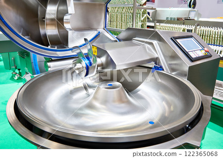 Bowl cutter for production of sausage minced meat Bowl cutter for production of sausage minced meat 122365068