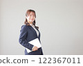 Business woman holding a tablet_1 122367011