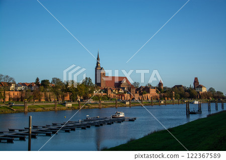 Tangermuende am Morgen, Sachsen-Anhalt, Deutschland 122367589