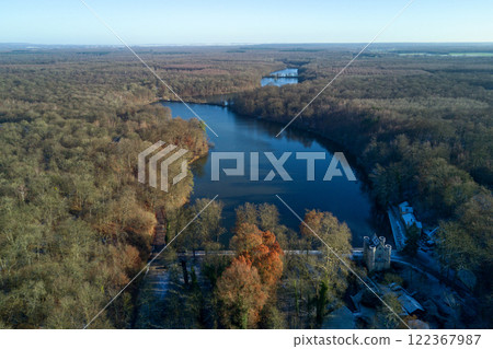 Aerial view of the Etangs de Commelles Aerial view of the Etangs de Commelles 122367987