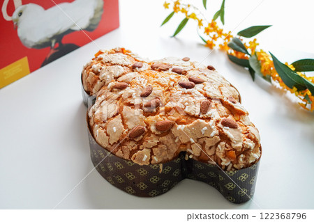 Colomba Pasquale, a traditional Italian Easter cake 122368796