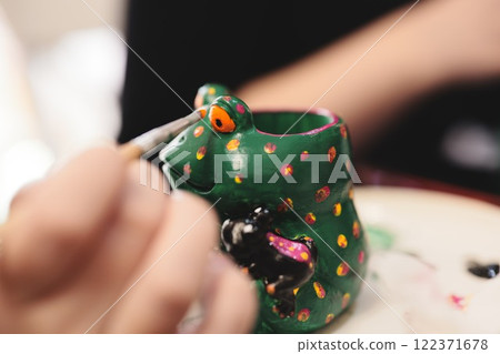 Engaging and Fun Creative Frog Painting Activity for All Ages to Explore Art Together 122371678