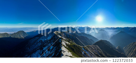 Mt. Mt. 122372033