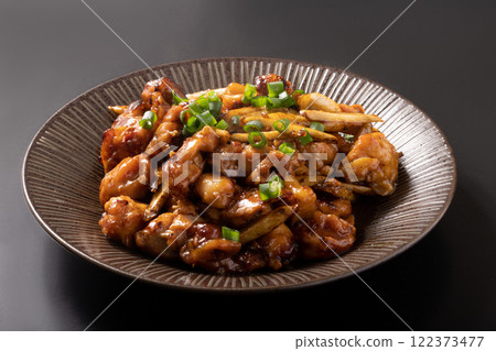 Teriyaki chicken and burdock (chicken thigh) 122373477