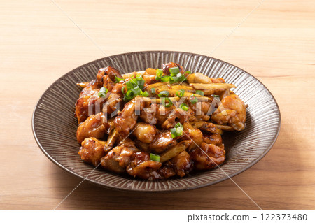 照燒雞肉和牛蒡（雞腿） 122373480