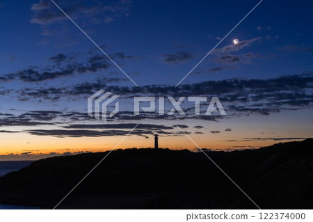 <Shizuoka Prefecture> Dawn at Tsumekizaki, Izu Peninsula 122374000