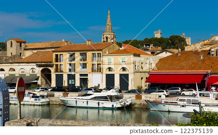 Embankment of French town Beaucaire 122375139