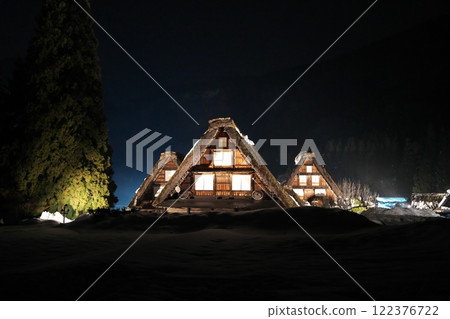 Three illuminated houses in Shirakawa-go Three illuminated houses in Shirakawa-go 122376722