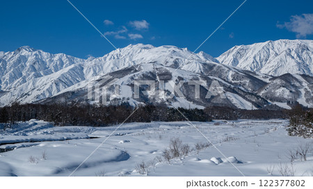 Clear skies and snow-capped Northern Alps, Hakuba Village, Nagano Prefecture 122377802