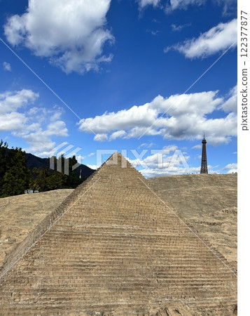 金字塔的視圖 金字塔的視圖 122377877