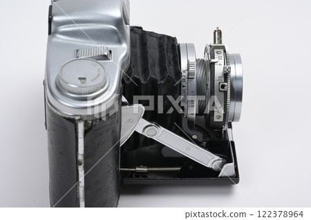 Classic camera 122378964