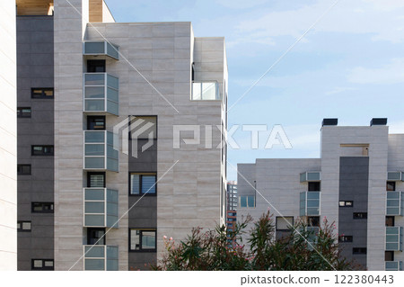 Overview of buildings with individual dwellings for private use in a city. 122380443