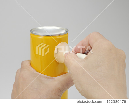 Spray can gas release Spray can gas release 122380476