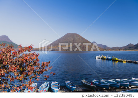 榛名湖、榛名山的紅葉 122380493