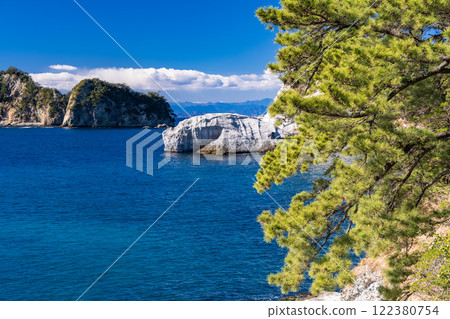 <Shizuoka Prefecture> The beautiful coastline of Dogashima and the scenic spots of Nishiizu <Shizuoka Prefecture> The beautiful coastline of Dogashima and the scenic spots of Nishiizu 122380754