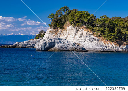 <Shizuoka Prefecture> The beautiful coastline of Dogashima and the scenic spots of Nishiizu 122380769
