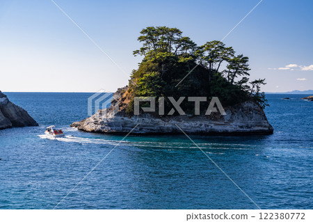 <Shizuoka Prefecture> The beautiful coastline of Dogashima and the scenic spots of Nishiizu 122380772
