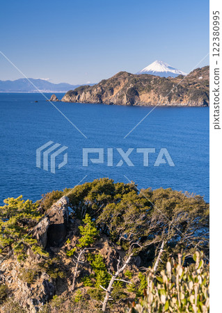 [靜岡縣] 從伊豆黃金崎看到的富士山 122380995