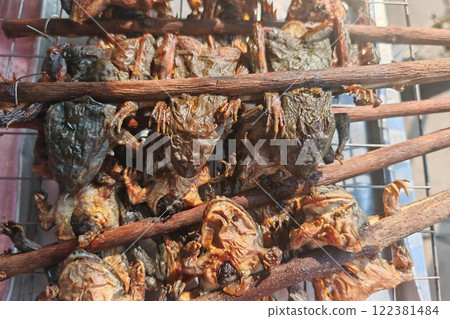 Thai frog barbecue grill for sell in restaurant Thai frog barbecue grill for sell in restaurant 122381484